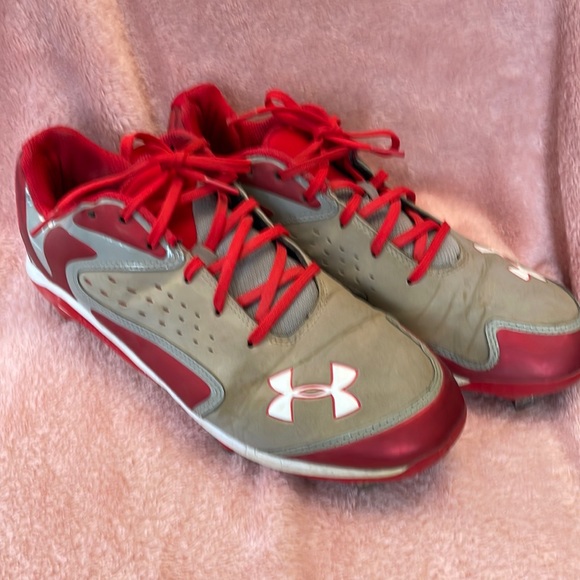 Under Armour baseball metal cleats - Picture 1 of 10